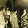 Ernst Lubitsch et Pola Negri lors d'essais pour le film "Forbidden Paradise" photographié par Charles Van Enger avec une caméra (...) 