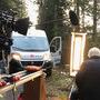 André Dussolier éclairé par un SL1 sur batterie et… les phares de la camionnette pour un raccord soleil couchant - Photo Laurent Dailland 