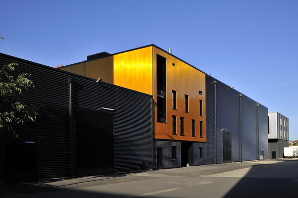 La façade Nord des studios Lumière de Lyon
