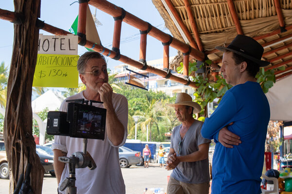 Tim Roth, Yves Cape et Michel Franco sur le tournage de "Sundown" - DR