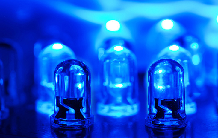 La lumière bleue émise par les LEDs présente-t-elle un réel danger ()