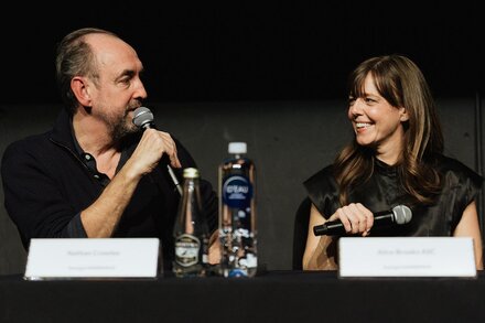 Panavision réunit Alice Brooks, ASC, et Nathan Crowley, chef décorateur, pour évoquer leur travail sur "Wicked" Par Margot Cavret pour l'AFC