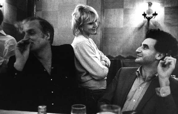 "Barbet Schroeder, Bulle Ogier et Serge Toubiana, Los Angeles, 1982" - © Raymond Depardon / Magnum Photos