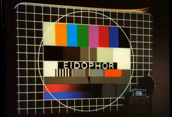 L'Eidophore, un système de téléprojection Une conférence de Kira Kitsopanidou