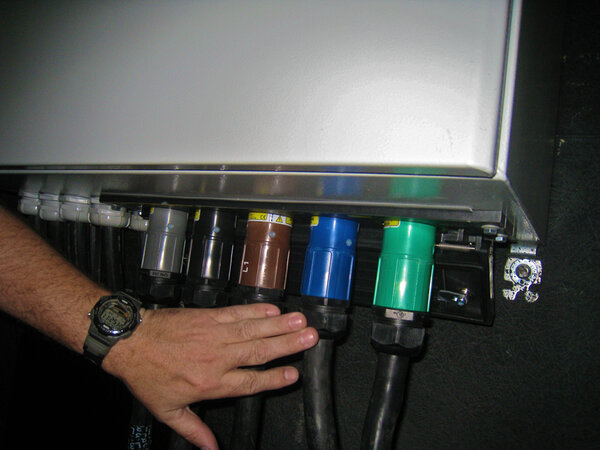 Detail of the Power Lock plugs - Photo JNF/EG/VJ